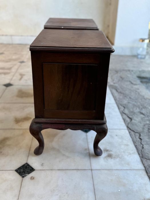 Moveis originais ( 1 precisa de algum restauro)