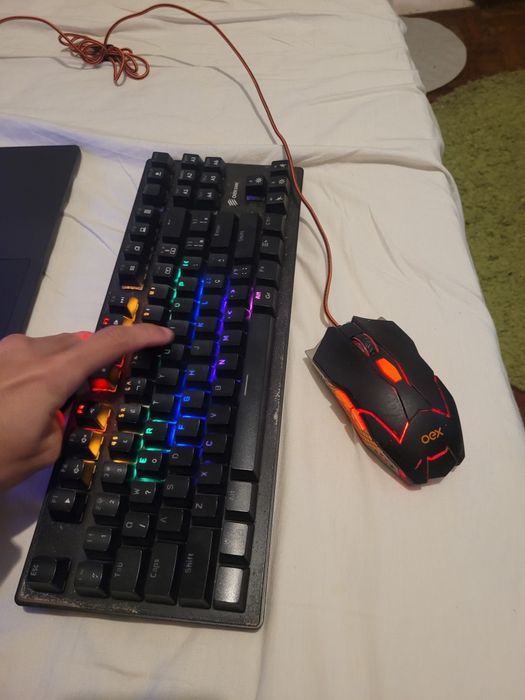 Kit Gamer OEX: Teclado Switch Blue(Mecânico)RGB + Mouse-Rato Semi-Novo