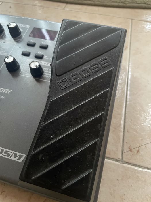 Pedaleira Multiefeitos BOSS ME-80