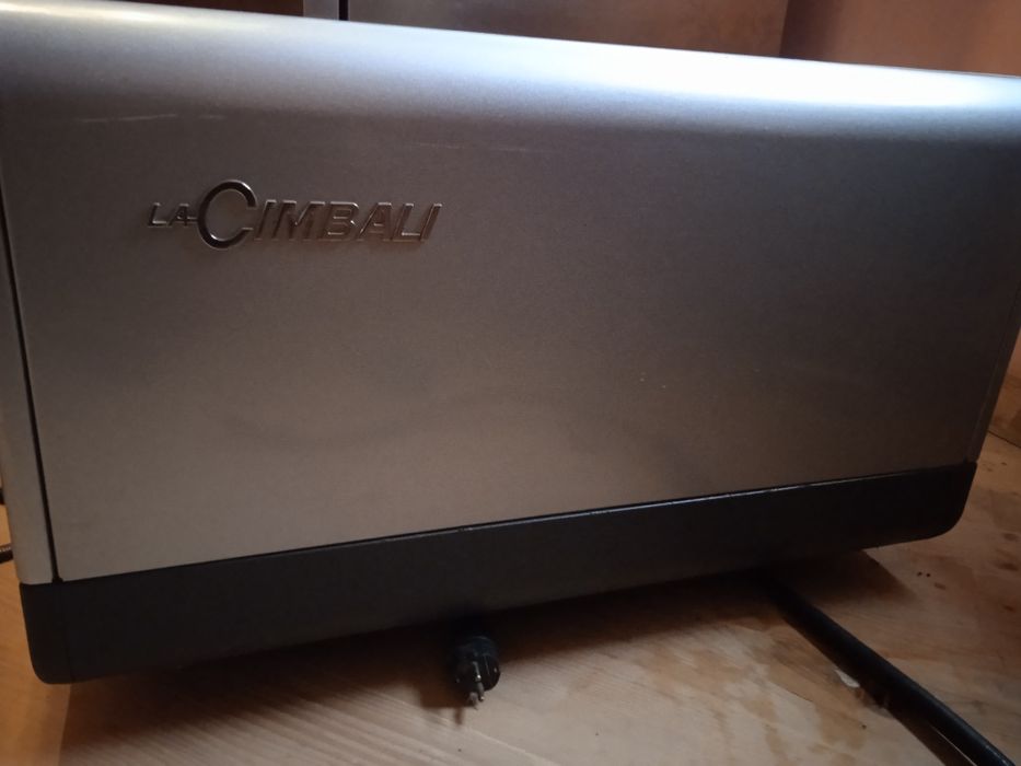 Кавовий апарат виробництва Італія