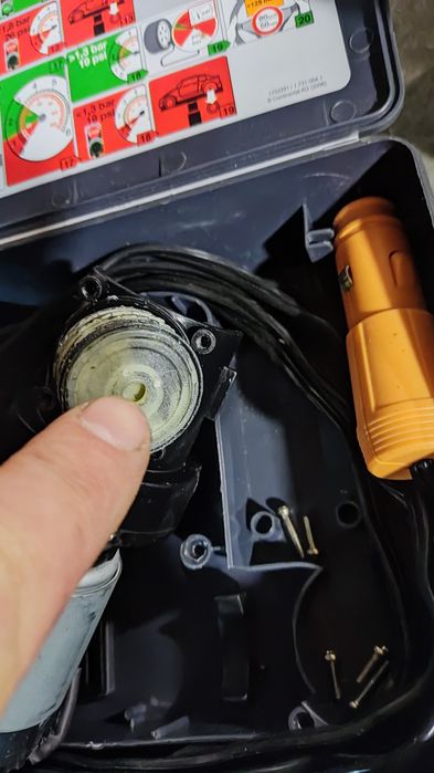 Автомобильный компрессор