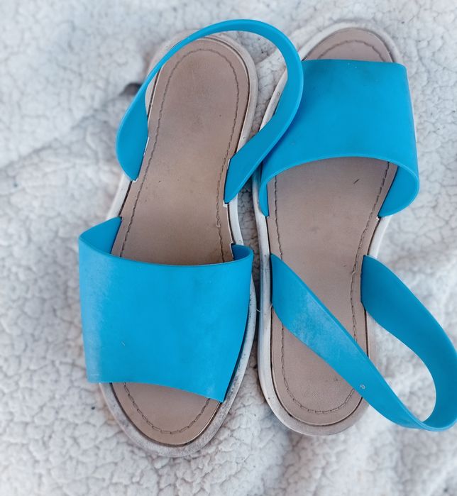 Босоніжки танкетка, платформа плоска підошва