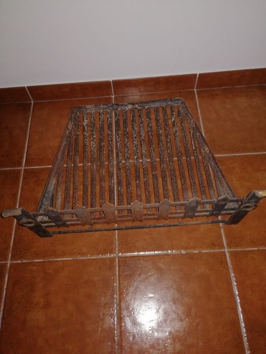 Frente de lareira para queimar lenha para aquecimento humano