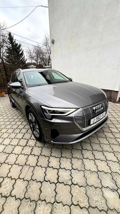 Audi e-tron 50 quattro Launch Edition | Пневмо | Панорама | 3 Європи