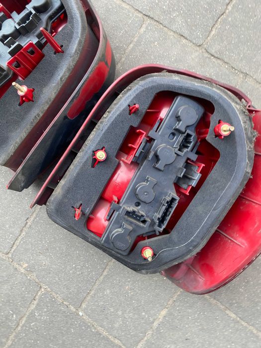 Lampa Lampy tył tylna prawa lewa Polo 6N2 komplet