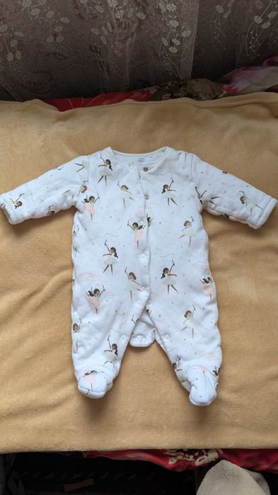 Продам Деми комбинезон на 3-6 месяцев