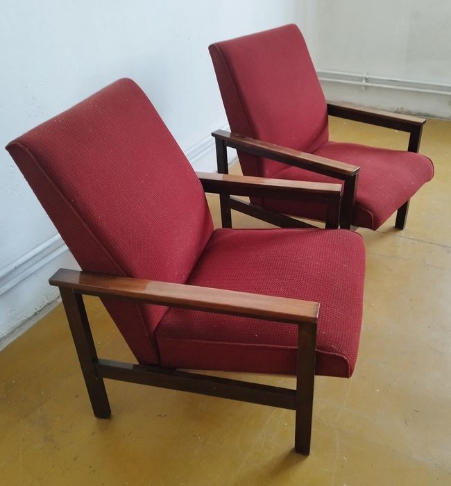 Fotele z PRLu - na sprężynach.