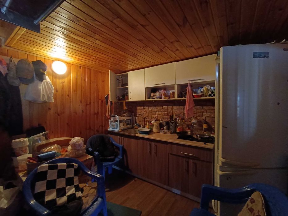 Продам ділянку з дачним будинком с.Санжійка