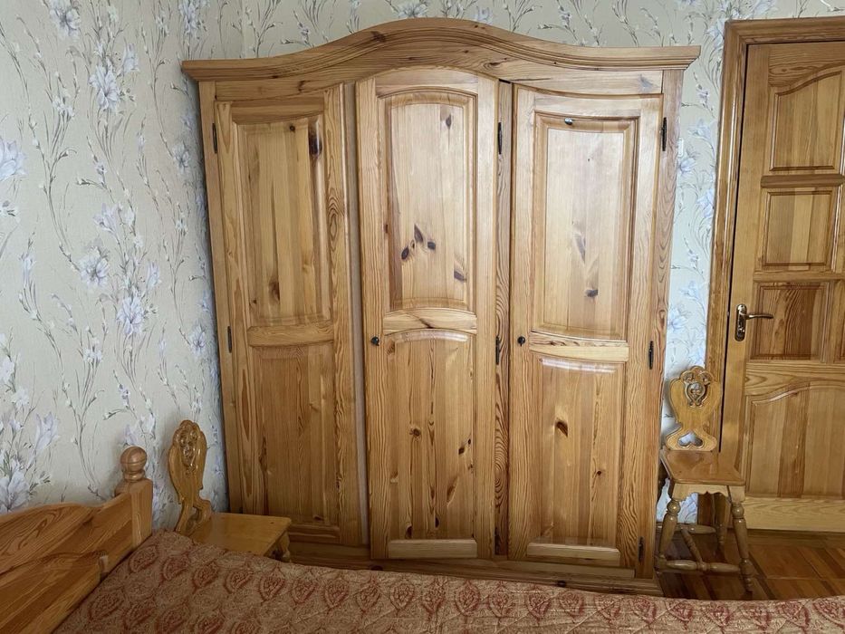 Продам б/у шкаф, комод  кровать