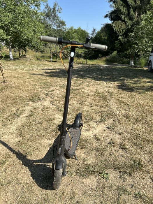 електросамокат Ninebot Kickscooter F30E