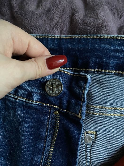 blue skinny jeans