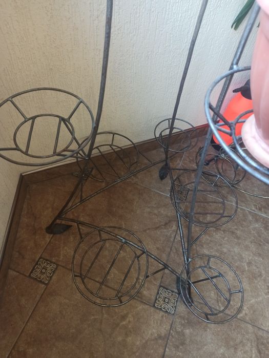 Подставка для цветов.Башня