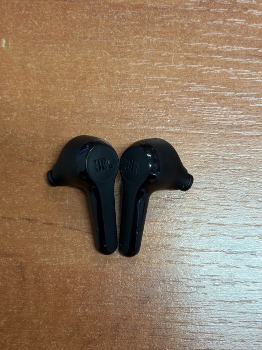 Słuchawki dokanałowe JBL TUNE 215 TWS Czarny