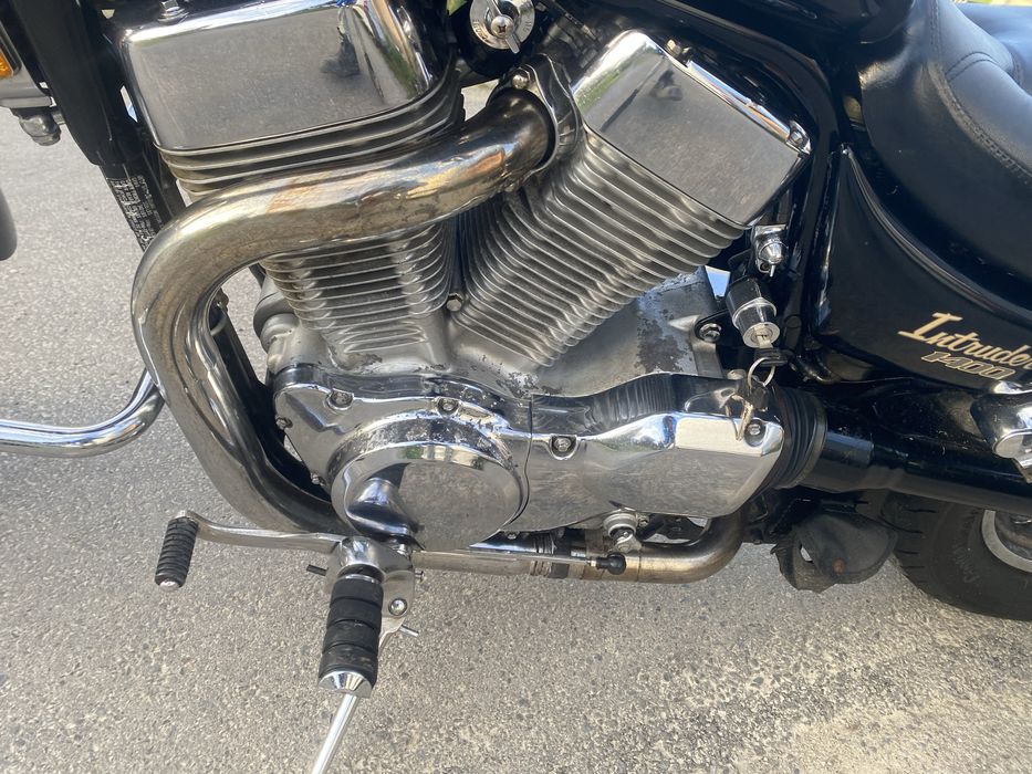 Suzuki intruder 1400