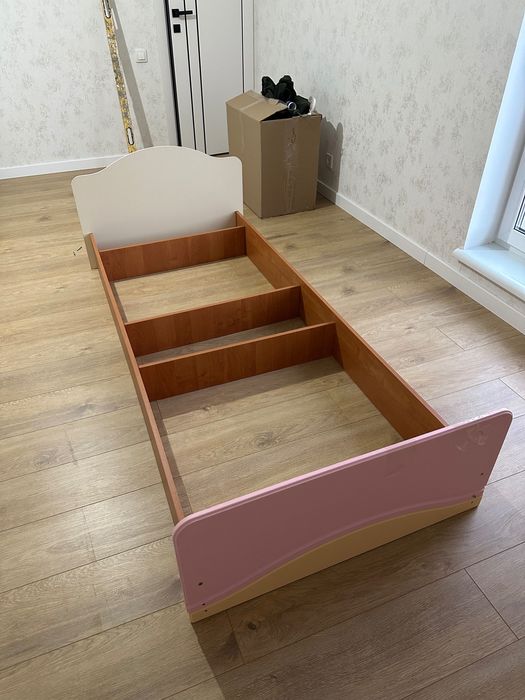 Ліжко дитяче і комод