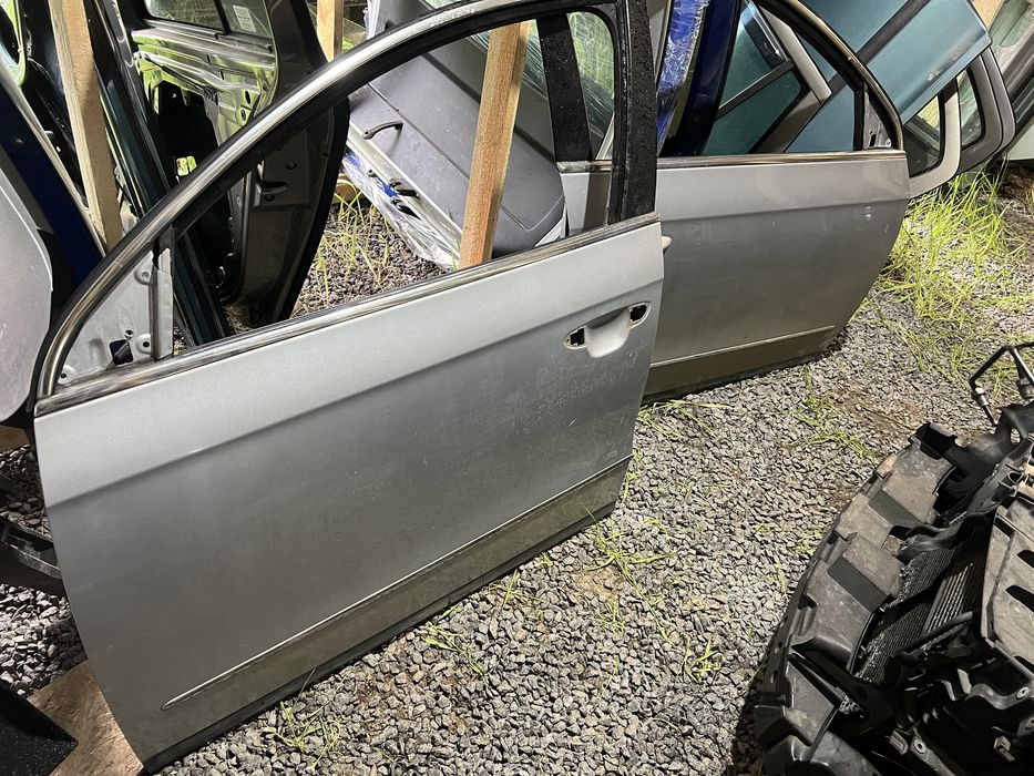 Двері передні задні Volkswagen Passat B6 Пассат Б 6