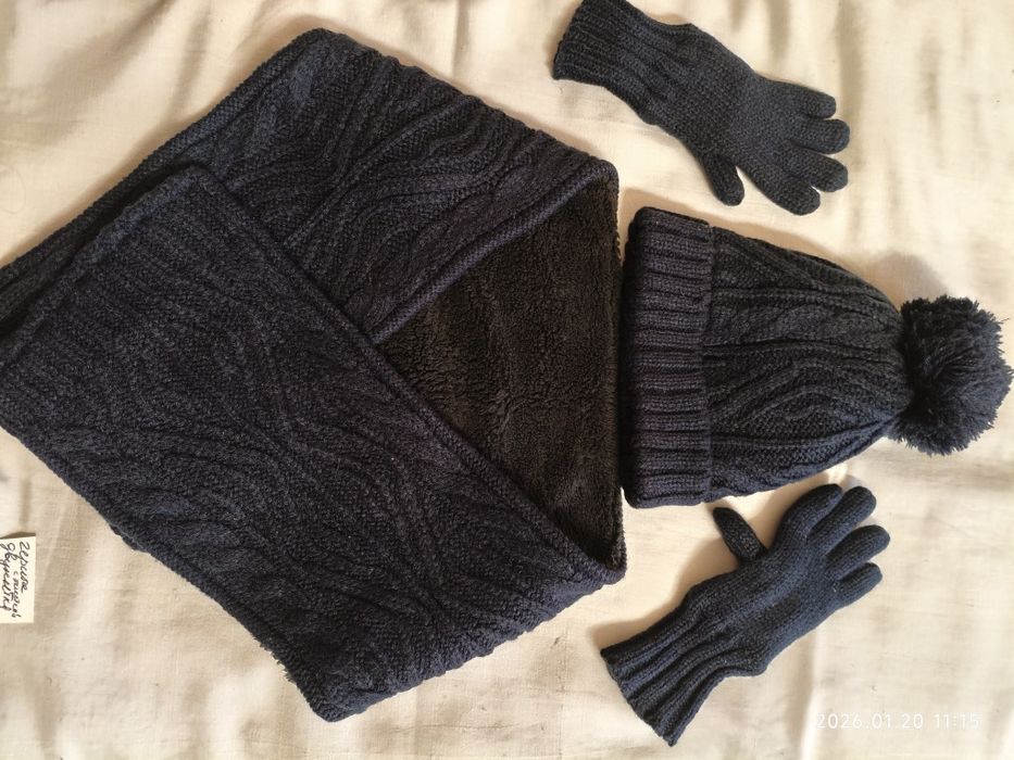Теплий дитячий набір шапка із шарфом та перчатками