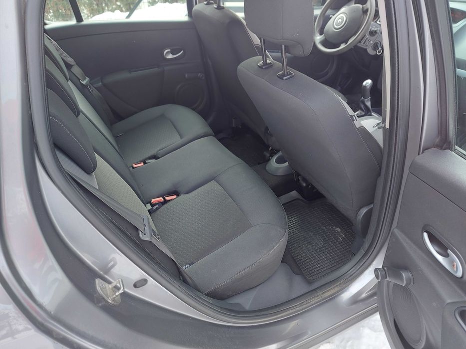 Renault clio bardzo zdbane