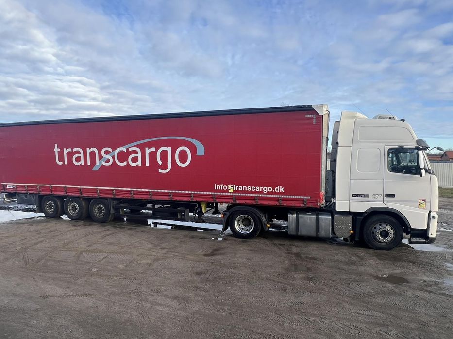 Тягач VOLVO FH13 2012р Напівпричіп шмітз 2017тз 2017