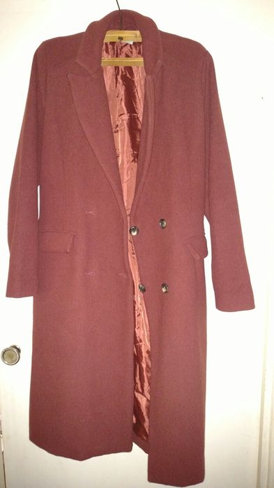Продам новое женское пальто
