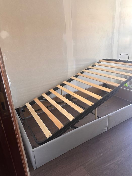 Estrutura de cama com arrumação individual