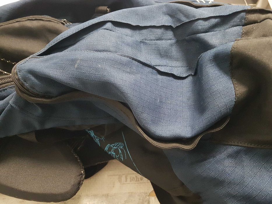 Mochila montanha/campismo 
Quéchua forclaz 60L air grande