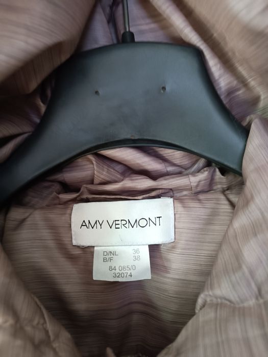 Весняна куртка мікро пуховик amy vermont