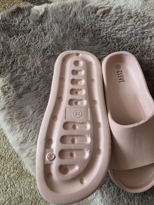 Stylow Różowe Klapki na Platformie CLEVÈ - Rozmiar 38 ( Wkładka 24 cm)