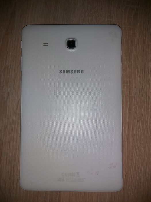 Планшет Samsung Galaxy Tab E