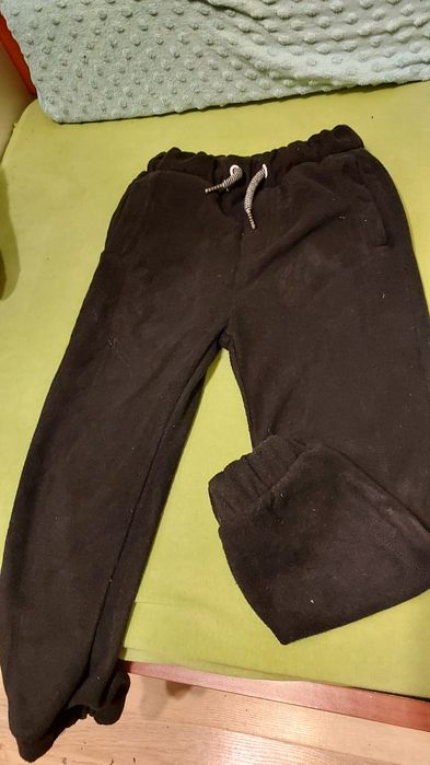 Spodnie polarowe r. 116 czarne