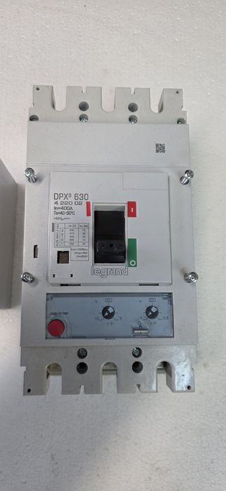 Wyłacznik Główny dpx 630  legrand