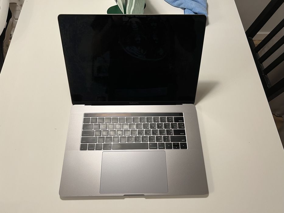 【本日限定！！】MacBook Pro 15インチ (2016) MacBook Pro 2016 15型 新品 98,000円 中古 27,600円 | ネット最