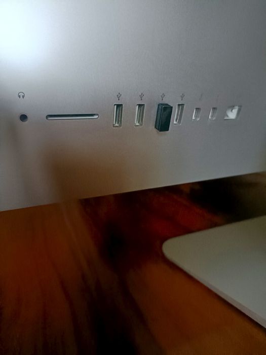 APPLE iMac 21,5'' i5 8GB SSD 1TB