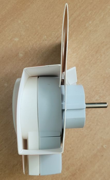 Вилка Legrand (50409) з кнопкою та підсвіткою 16А