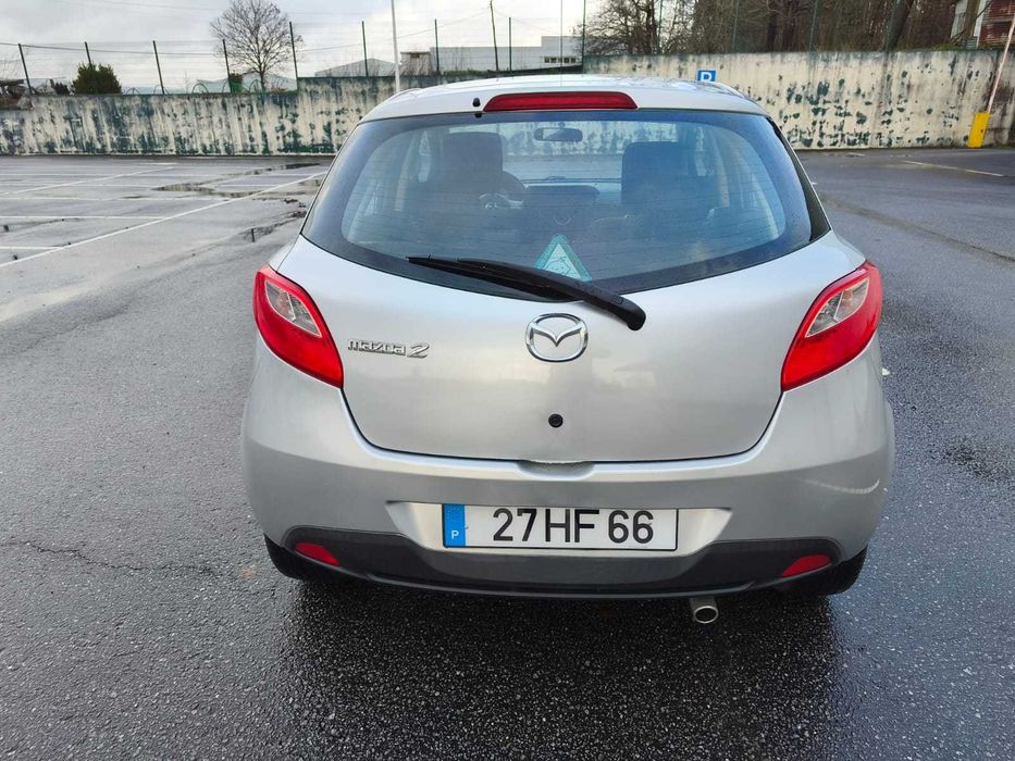 Mazda 2 100.000km como novo