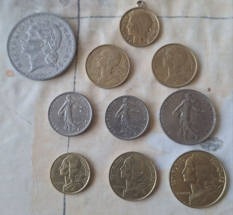 10 Moedas de França antigas francos