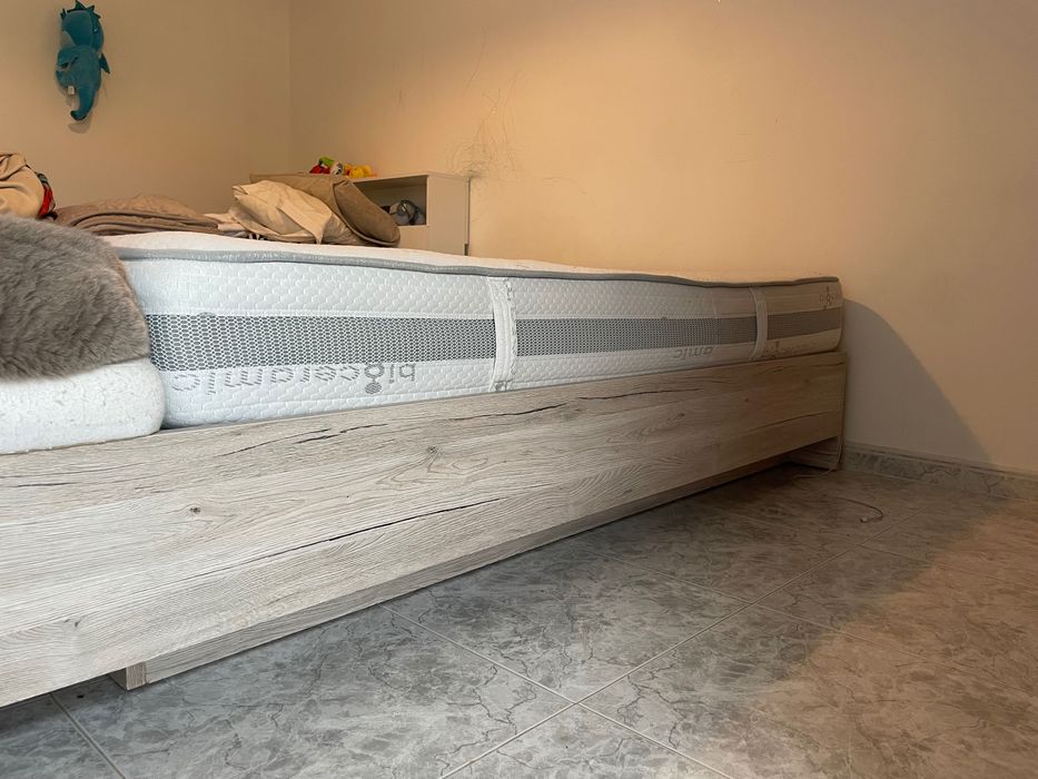 Cama casal com colchão