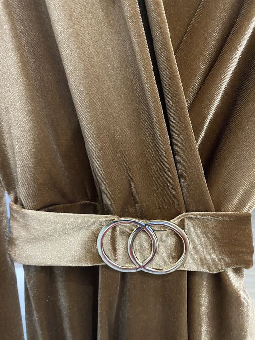 Sukienka welurowa złota jasny brąz