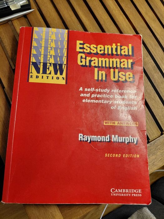 Essential grammar in user Raymond Murphy z odpowiedziami