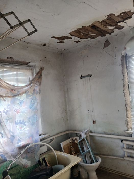 Продам дом в долгинцевском районе,возле жд больницы.