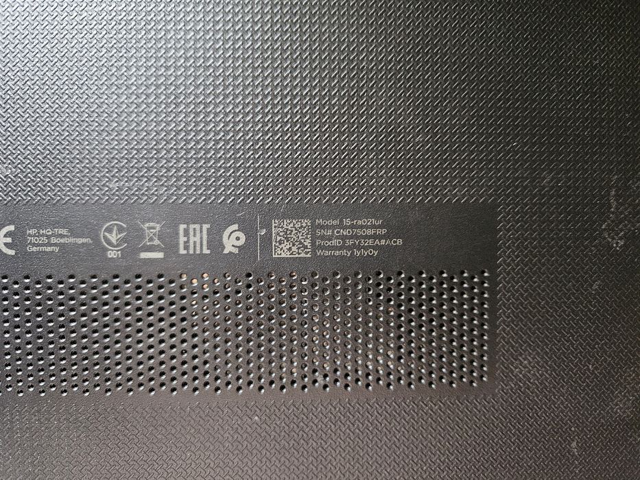Ноутбук HP 15-ra021ur