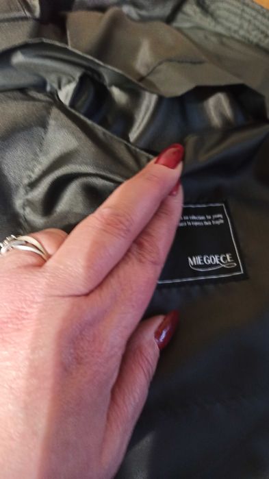 Зимовий  пуховик  50-52 розмір