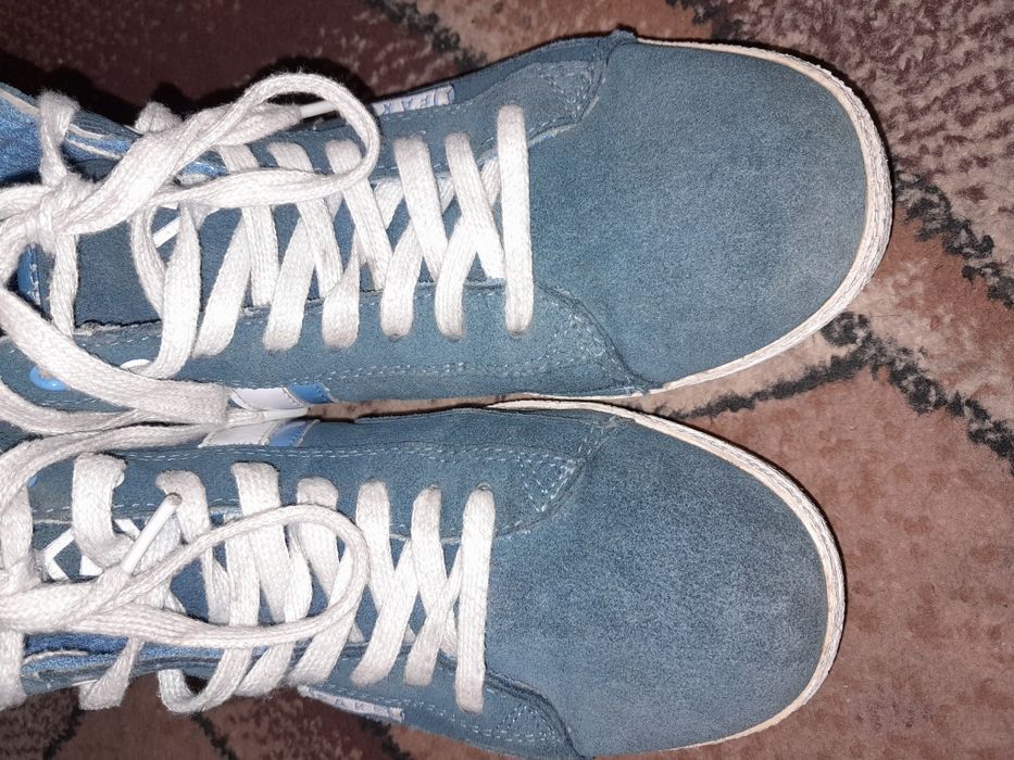 Кросівки ботінки 39 розміру