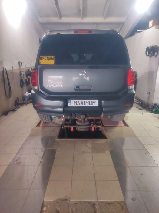 Продам Nissan Armada