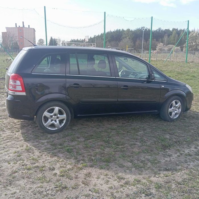 ZAMIANA. Opel Zafira B II Polift 1.8 benz 140KM 264tys km 7 miejsc 2008r