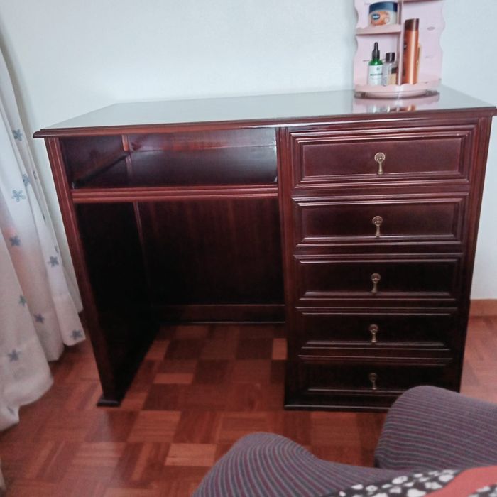 Secretária em mogno