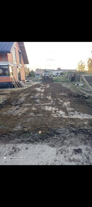 Usługi koparko-ładowarką