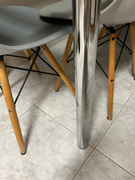 Mesa extensível muito resistente