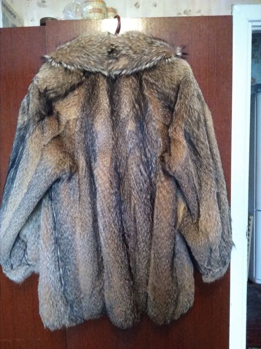 Натуральна шуба, вовк, стан ідеальний