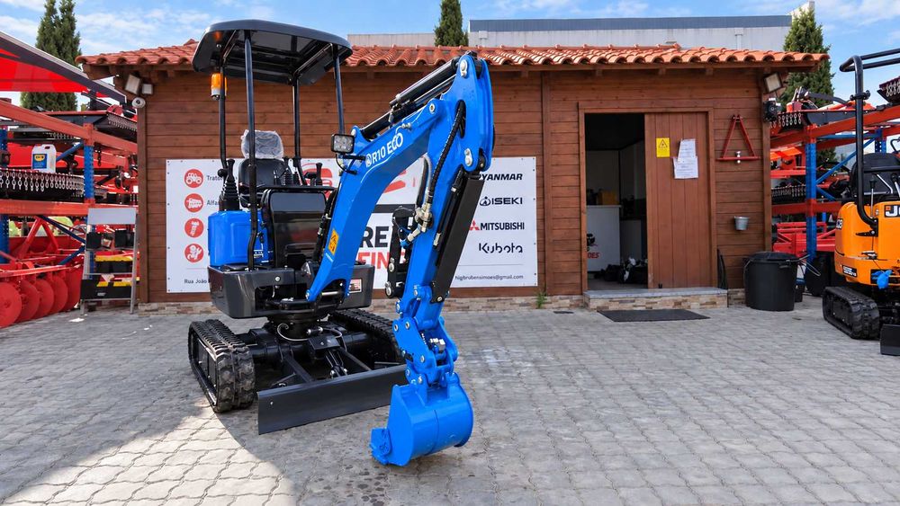 MINI GIRATÓRIA RIPPA R10 | 1000 KG | COMPACTA, ÁGIL E PRONTA PARA TRABALHAR